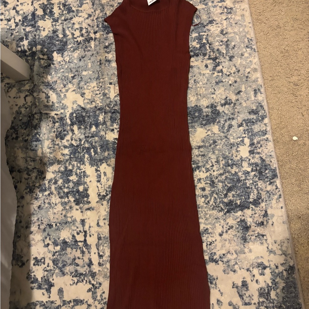 Chic Sleeveless Rust Maxi Dress